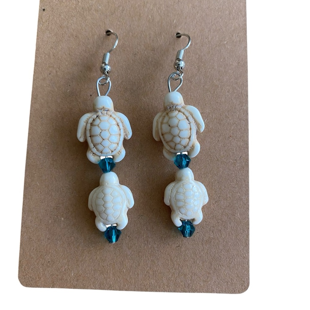 Hand Crafted Sea Turtle Beaded Dangle Earrings
